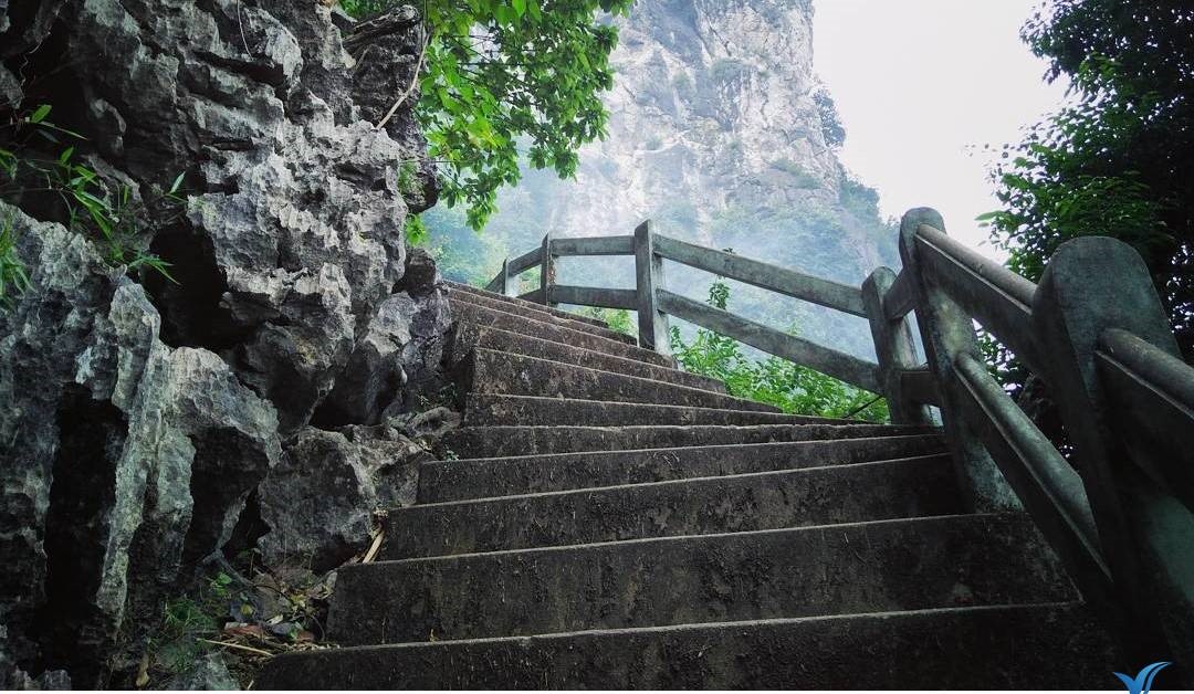 Núi Bài Thơ Hạ Long vẻ đẹp như tranh vẽ